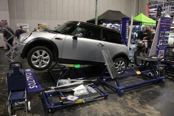 3in1 Tilting Adjustable Car Lift 2 ton - raise or tilt your vehicle